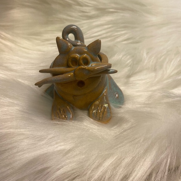 Cat Studio Art Pottery Cat may Be Toothpick Holder  One Broken Whisker See Photo - Picture 1 of 3